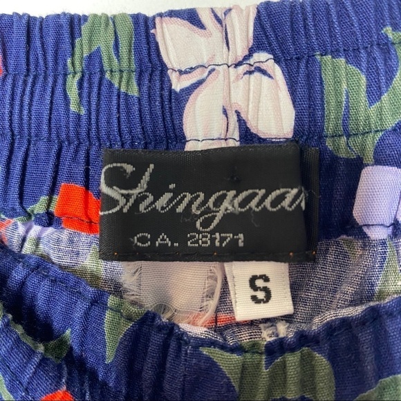 Hibiscus Print crisp cotton capris - Picture 3 of 8